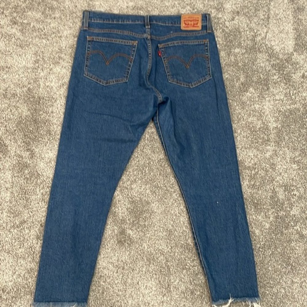 EC Levi's Wedgie Skinny Medium Wash Jeans - Size 32 - Picture 2 of 5